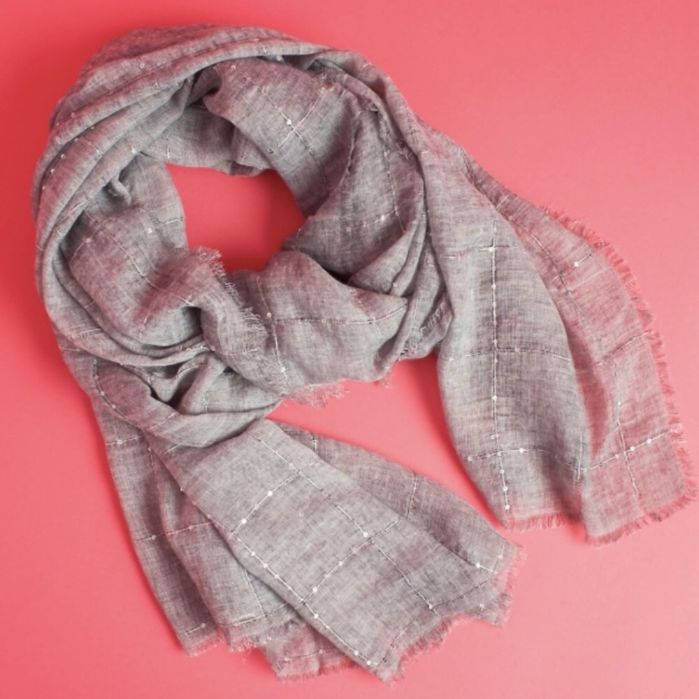 Gray TILO scarf - Picture 1 of 2